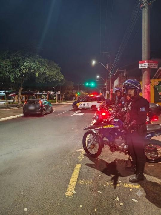 Foto 5 de 5 — Motociclista foge de blitz e é detido na Vila Xavier